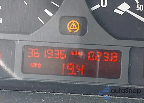 2002 BMW 325Xit из США, поврежденный, VIN WBAEP33422PF00009